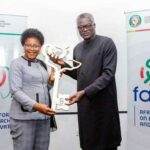 REMISE D’ATTESTATIONS AU JOURNAL L’ÉTUDIANT NOIR: Angela Kpeidja marraine de la 3ème promotion. -NordBenin